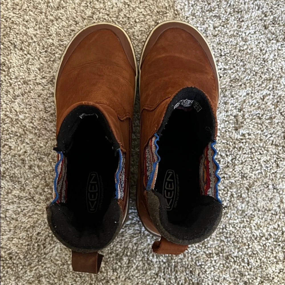 KEEN Sz 7 Elsa II Chelsea Insulated Waterproof Boot - Picture 6 of 9